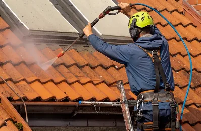 Démoussage et hydrofuge de toiture à Athesans-Étroitefontaine